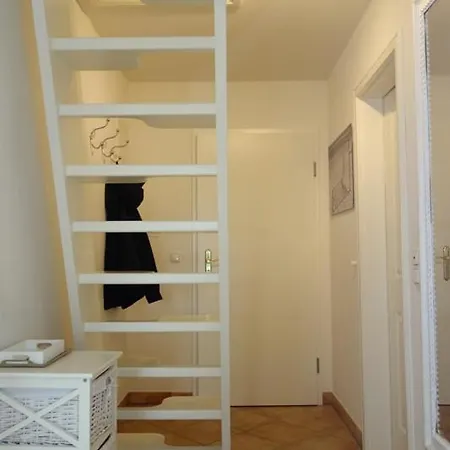 Hues Dikstian- 4 Alkersum