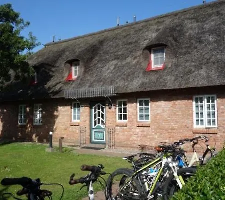 Hues Dikstian- 4 Daire